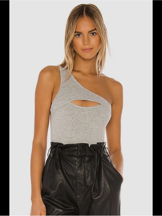 superdown Tops - Sadra One Shoulder Bodysuit in Grey
superdown
